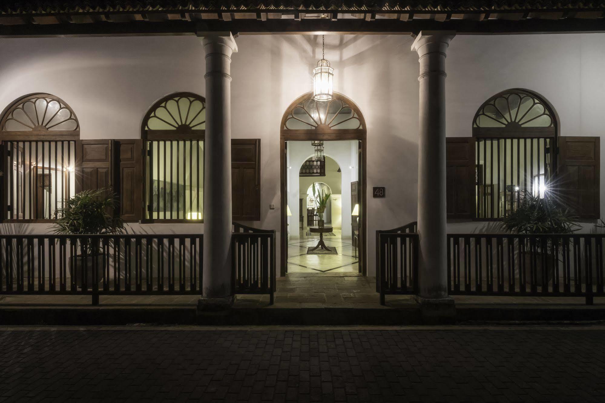 Number 48 Galle Fort Екстериор снимка